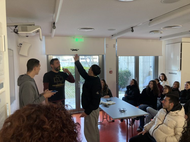 Βιβλιοθήκη Καλαμπάκας: Επίσκεψη 1ου Γενικού Λυκείου Τρικάλων