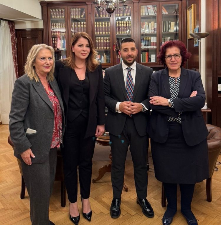 Την επικαιροποίηση των πρωτοκόλλων συνεργασίας για παροχή δωρεάν νομικής βοήθειας σε θύματα έμφυλης και ενδοοικογενειακής βίας, υπέγραψε με τους δικηγορικούς συλλόγους της χώρας, η Υφυπουργός Κατερίνα Παπακώστα- Παλιούρα
