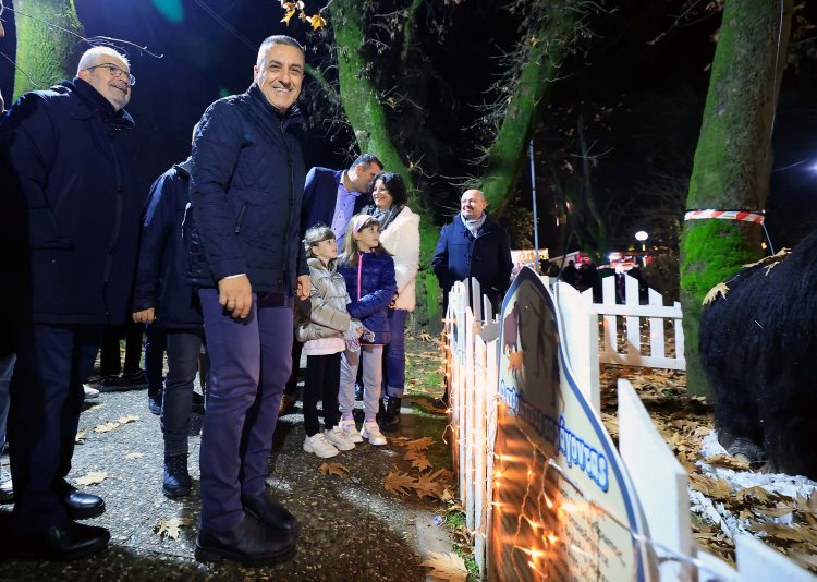 Στα εγκαίνια του Θεματικού «Πάρκου των Παγετώνων» στην Καρδίτσα, ο Περιφερειάρχης Θεσσαλίας, Δημήτρης Κουρέτας