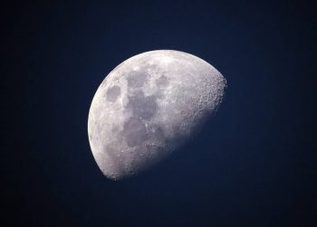 Ανησυχούν οι επιστήμονες: Αποκολλήθηκε μέρος του Ήλιου – Πώς επηρεάζεται ο πλανήτης μας