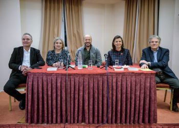 Παρουσιάστηκε στον Βόλο το μυθιστόρημα του Κώστα Τόλη «στη Λάρισα και οι φτωχοί είναι σνομπ»
