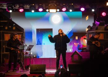 Απρέπεια από Τσαλίκη στην έναρξη του Μύλου των Ξωτικών: “Να κάνουμε τα Ξωτικά μπ@@@λο” | Χοντρό κράξιμο στα σόσιαλ