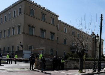 Συνελήφθη και δεύτερος αστυνομικός της Βουλής για ενδοοικογενειακή βία