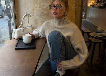 Loafers + κάλτσες: Τρεις fashion ιδέες να φορέσεις τον πιο cool συνδυασμό για το κρύο