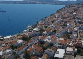 Ερμιόνη: Τα ιδιαίτερα Θεοφάνεια στο στεργιανό νησί της Αργολίδας