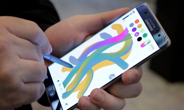Samsung και Apple επενδύουν σε μπαταρίες άνθρακα και πυριτίου