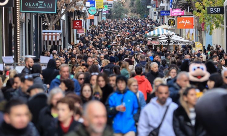 Ανοιχτά τα καταστήματα αύριο Κυριακή – Τι θα γίνει με τα σούπερ μάρκετ