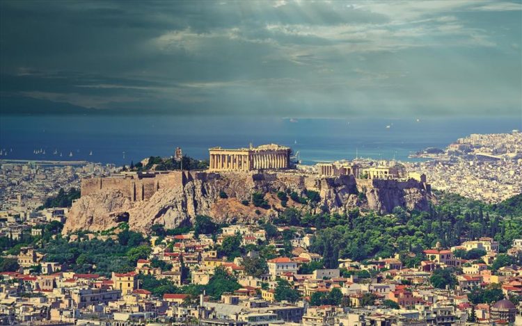 Γιατί οι Έλληνες δεν κάνουν οικογένεια – Συνθήκες ή επιλογή;