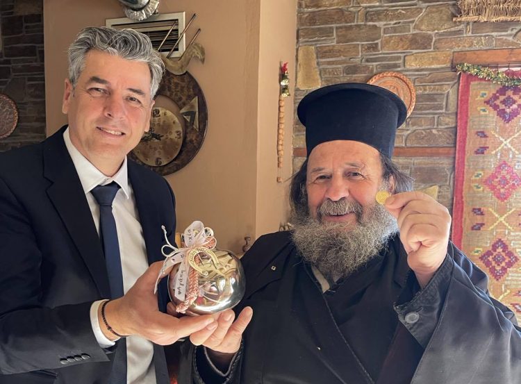 Έκοψαν την Πρωτοχρονιάτικη Πίτα στην Καστανιά