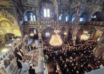 Πάνδημη η κηδεία του πρώην Δημάρχου Τρικκαίων Κωνσταντίνου Παπαστεργίου