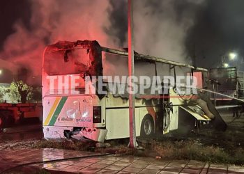 Βόλος: Στις φλόγες λεωφορείο – Άμεση επέμβαση της Πυροσβεστικής (ΦΩΤΟ)
