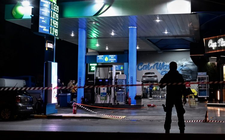 Ληστεία σε βενζινάδικο στα Τρίκαλα – Έσπασαν το χρηματοκιβώτιο και άρπαξαν 70.000 ευρώ