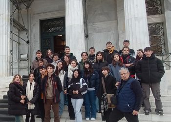 Η εκπαιδευτική επίσκεψη της Β’ Λυκείου του Μουσικού Σχολείου Τρικάλων στη Βουλή 