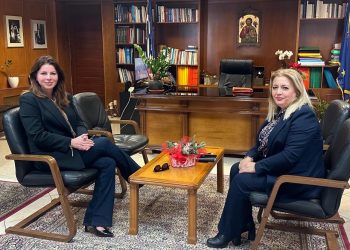 Πρωτοβουλίες στρατηγικής ανάπτυξης και κοινωνικής συνοχής, συζητήθηκαν μεταξύ της Υφυπουργού Κατερίνας Παπακώστα και της Χρύσας Ντιντή
