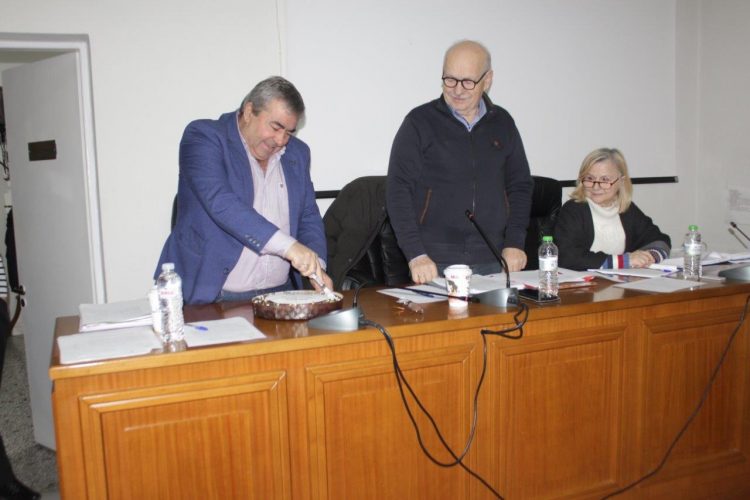 Έκοψε την πίτα του το δημοτικό συμβούλιο Πύλης