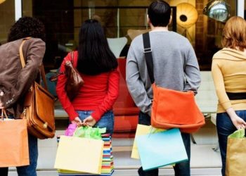 Ανοιχτά τα μαγαζιά αύριο Κυριακή 26/1: Το ωράριο των καταστημάτων και σούπερ μάρκετ