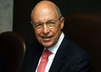 Πέθανε ο Κώστας Σημίτης