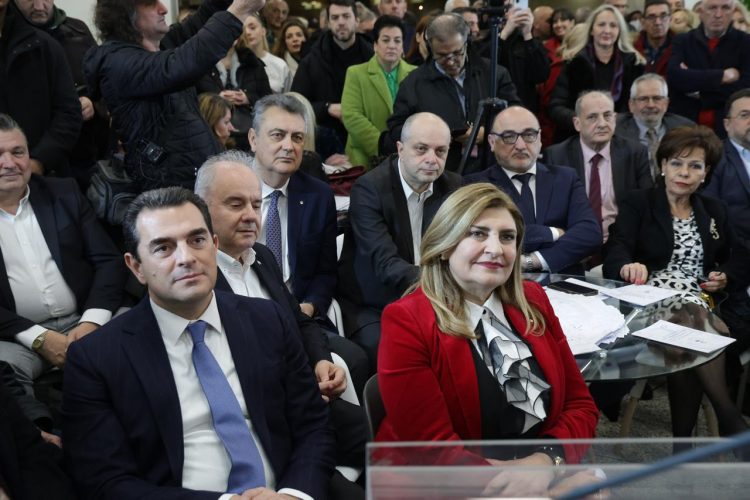 Στην έκθεση προϊόντων της Θεσσαλικής γης ο Κώστας Σκρέκας: «Σημαντική δράση εξωστρέφειας που δίνει υπεραξία στην τοπική παραγωγή»