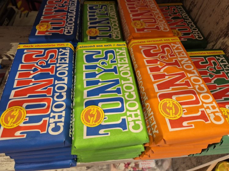 Tony’s Chocolonely: Οι πιο “συνειδητοποιημένες” σοκολάτες στο Καρπός Ξηροί Καρποί!