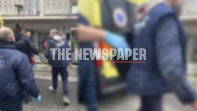 Τραυματισμός εργάτη σε σχολείο του Βόλου – Πήγε να επισκευάσει την οροφή και του έπεσε στο κεφάλι (ΕΙΚΟΝΕΣ)