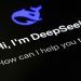 Deepseek: «Κρυφός κώδικας» διαρρέει δεδομένα σε μια εταιρεία του… στρατιωτικού δικτύου της Κίνας
