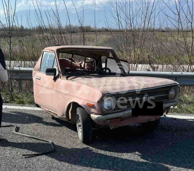 Σοκαριστικό τροχαίο: Αυτοκίνητο κόπηκε στα δύο στην Ε.Ο. Καλαμπάκας – Τρικάλων σε σφοδρή σύγκρουση οχημάτων