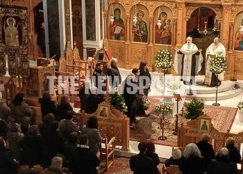 Τελευταία πράξη της τραγωδίας με την κηδεία του Δημήτρη Χρήστου (ΕΙΚΟΝΕΣ)
