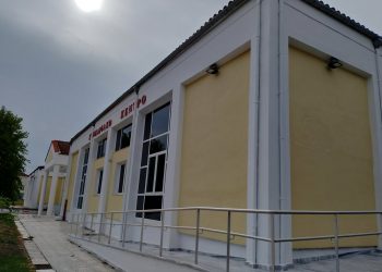 Η αίθουσα για την δίκη των Τεμπών εξοπλίζεται με οθόνες και ηχεία (ΕΙΚΟΝΕΣ)