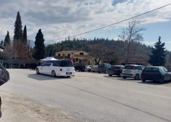 Λάρισα: Κηδεύτηκε στους Γόννους ο Δημήτρης Κολτσίδας – Τι λέει φίλος του (ΕΙΚΟΝΕΣ)