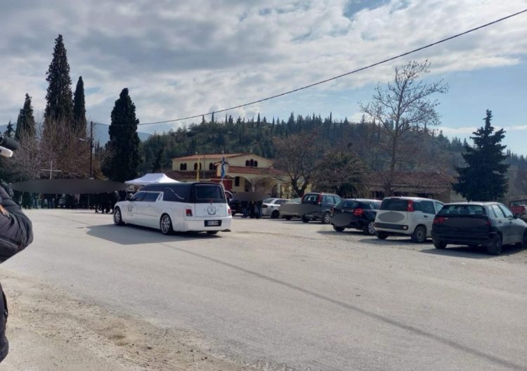 Λάρισα: Κηδεύτηκε στους Γόννους ο Δημήτρης Κολτσίδας – Τι λέει φίλος του (ΕΙΚΟΝΕΣ)