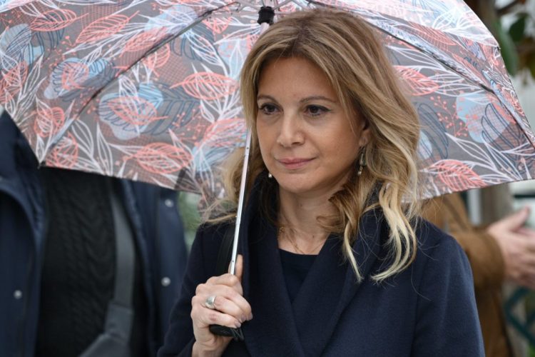 Καρυστιανού από Λάρισα: «649 χιλιάδες αρχεία από τις δύο πρώτες ημέρες του δυστυχήματος “κρύφτηκαν” από τη δικογραφία» (BINTEO)