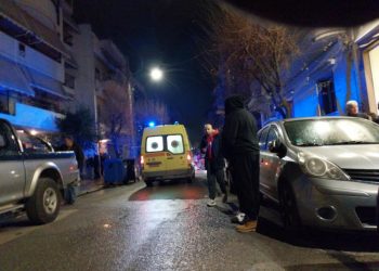 Θανατηφόρα πτώση γυναίκας: “Άκουσα βοήθεια – Δεν μπορώ να πω από πού ήταν – Κάποιος φώναζε θα τον σκοτώσω” – Τι αναφέρει κάτοικος (BINTEO)