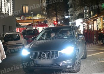 Λάρισα: Έφτασαν στα Δικαστήρια οι γονείς και ο θείος του Βασίλη Καλογήρου – Περνούν το κατώφλι του εισαγγελέα για κατάθεση (ΕΙΚΟΝΑ)