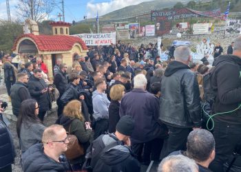 Τέμπη – “Σημείο μηδέν”: “Ρίγη” από τις ομιλίες Ιερώνυμου, Πλακιά και άλλων χαροκαμένων γονέων (ΒΙΝΤΕΟ)