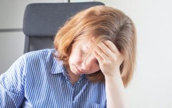 Το καθημερινό σύμπτωμα που μπορεί να οδηγήσει σε τάσεις αυτοκτονίας