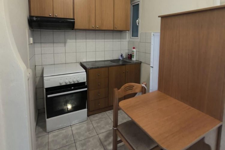 ΠΩΛΕΙΤΑΙ επιπλωμένο διαμέρισμα 38 τμ στο κέντρο των Τρικάλων