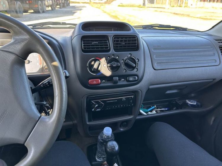 ΠΩΛΕΙΤΑΙ αυτοκίνητο 1300 cc Suzuki Ignis