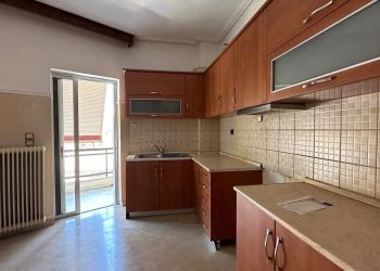 ΤΡΙΚΑΛΑ: ΠΩΛΕΙΤΑΙ διαμέρισμα 90τμ