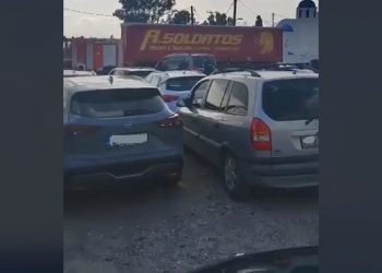 Σεισμοί – Σαντορίνη: «Κολλημένοι» στην Καλντέρα οι κάτοικοι – Δεν τους επιτρέπουν να πάνε στο λιμάνι