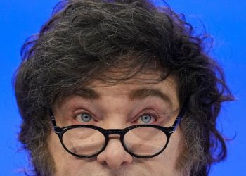 Απειλείται με παραπομπή ο πρόεδρος της Αργεντινής – Διαφήμισε κρυπτονόμισμα το οποίο κατέρρευσε