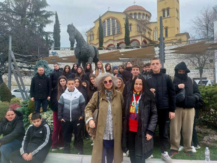 9ο Γυμνάσιο Τρικάλων: «Η εκδρομή μας στην Λάρισα» με την πένα της μαθήτριας της Β’ Τάξης Κατσιγιάννη Βασιλικής