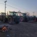 Βόλος: Συμβολικά έκλεισαν την παλιά εθνική οδό οι αγρότες (ΕΙΚΟΝΕΣ)