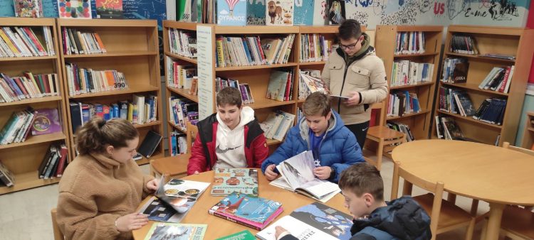 AKETH PIRATES: Βουτιά στην Καινοτομία με το OceanGuard στο FIRST LEGO League!