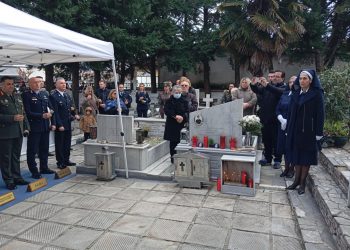 Ρίγη συγκίνησης προκάλεσαν στο Στρατιωτικό Νεκροταφείο σπουδαστές της ΣΜΥ Φωτό Βίντεο