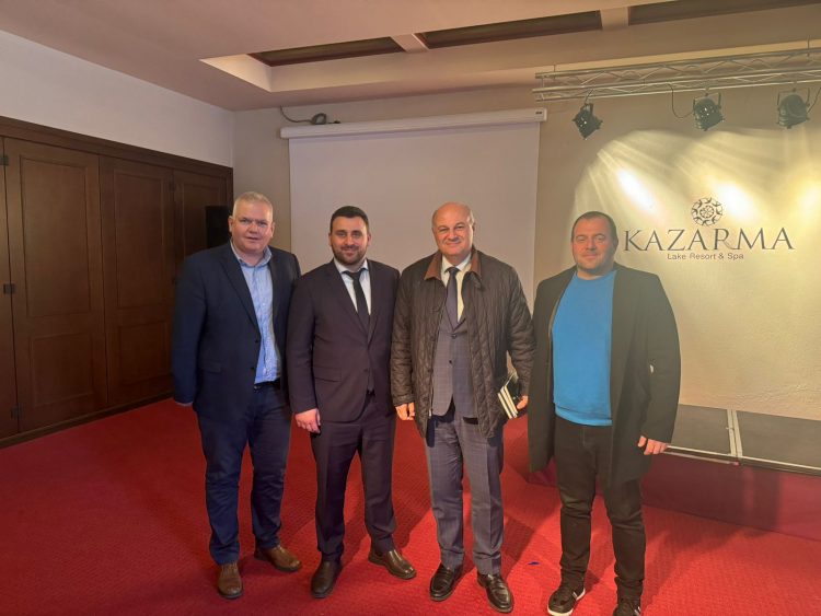 Σημαντικές επαφές Αβραμόπουλου στο 34ο Συνέδριο Ανάπτυξης Ορεινών Όγκων και Μειονεκτικών Περιοχών για νέα έργα μέσω του LEADER ν. Τρικάλων