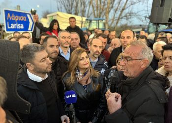 Ανδρουλάκης, από Καρδίτσα, στους αγρότες: “Το αίμα νερό δεν γίνεται. Το ΠΑΣΟΚ είναι πάντα δίπλα σας” (ΕΙΚΟΝΕΣ)