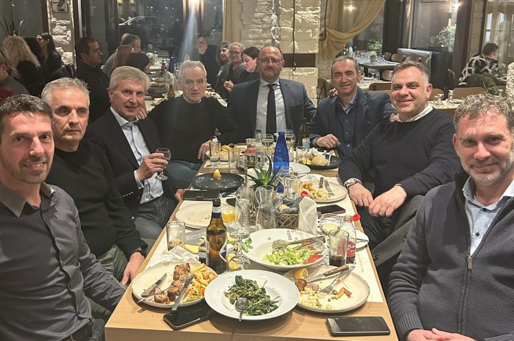 Η μεγάλη οικογένεια των Εκπαιδευτηρίων «Αθηνά» έκοψε την πίτα της
