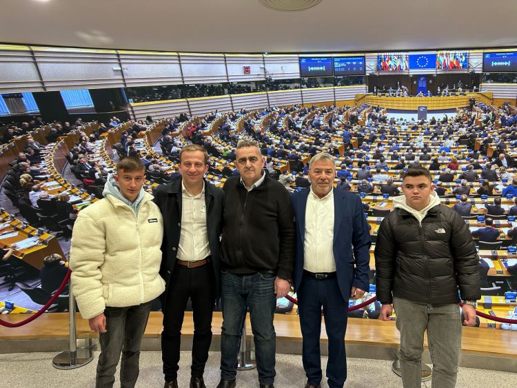 Στις Βρυξέλλες ταξίδεψε αποστολή του Δήμου Μετεώρων μετά από πρόσκληση του Ευρωβουλευτή Φρέντυ Μπελέρη με πρωτοβουλία του Δημάρχου Μετεώρων Λευτέρη Αβραμόπουλου