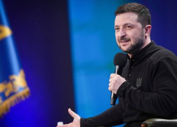 Ουκρανία: Το κοινοβούλιο ενέκρινε απόφαση με την οποία στηρίζει τον πρόεδρο Ζελένσκι