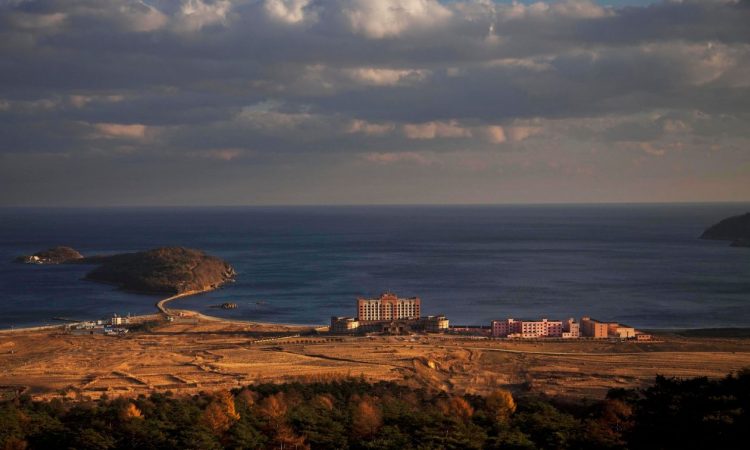 Βόρεια Κορέα: Ανοίγει τα σύνορα για τουρίστες με ένα αλλά – Μια σπάνια ματιά στην «ξενάγηση»
